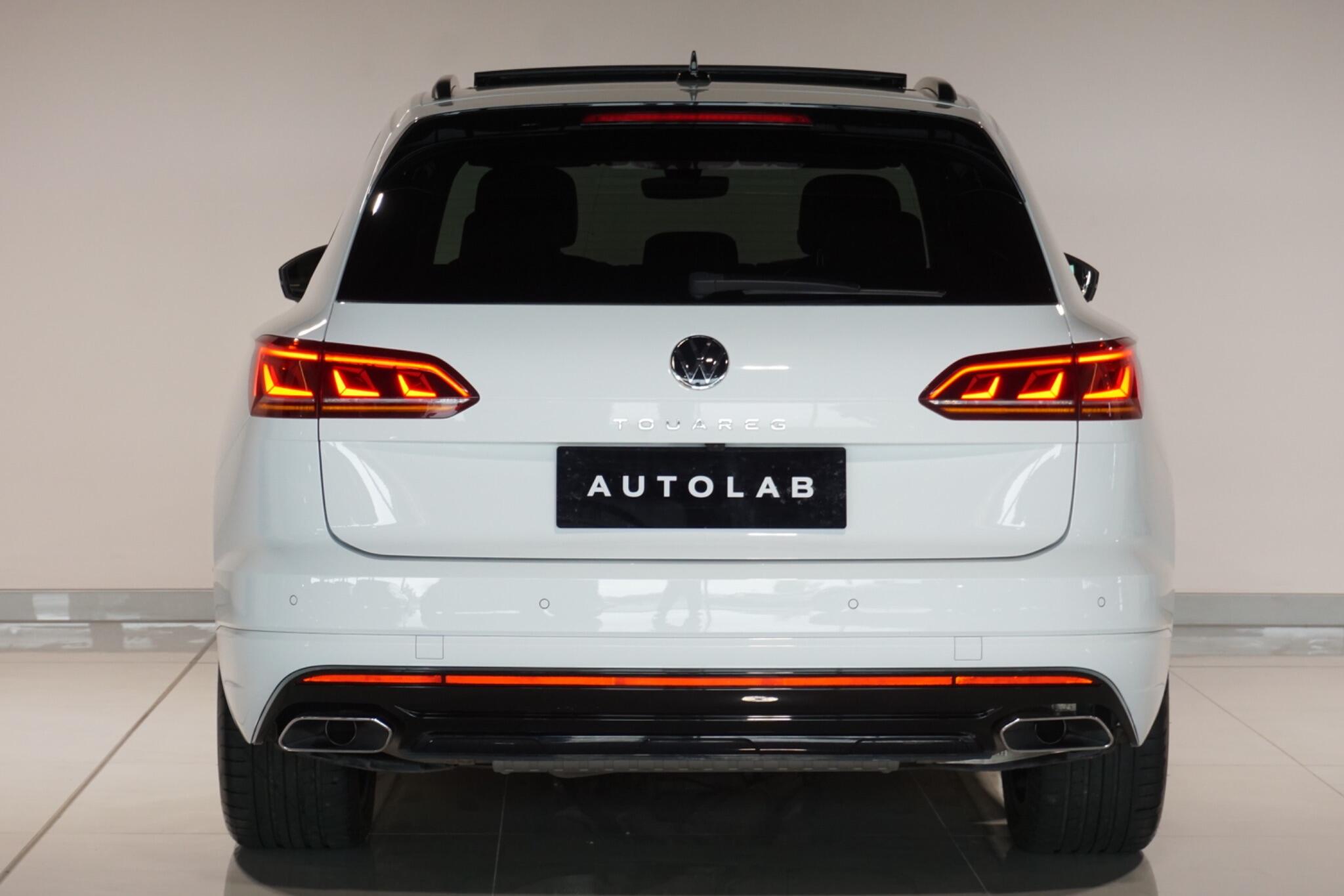 Volkswagen Touareg 3.0 TDI V6 Black Edition SUV 5dr Diesel Tiptronic 4Motion Euro 6 (s/s) (231 ps)